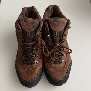 Aetrex Brown and Black Outdoor Boots Rugged Design